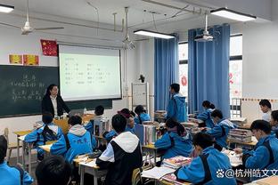 FIFPro年度最佳阵容数据：梅西连续16年入选，卡西5次门将最多